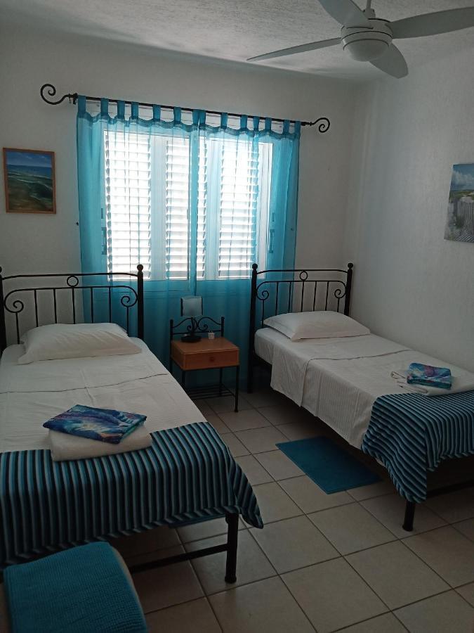 Sea Front Villa Kristina Klorakas Екстериор снимка